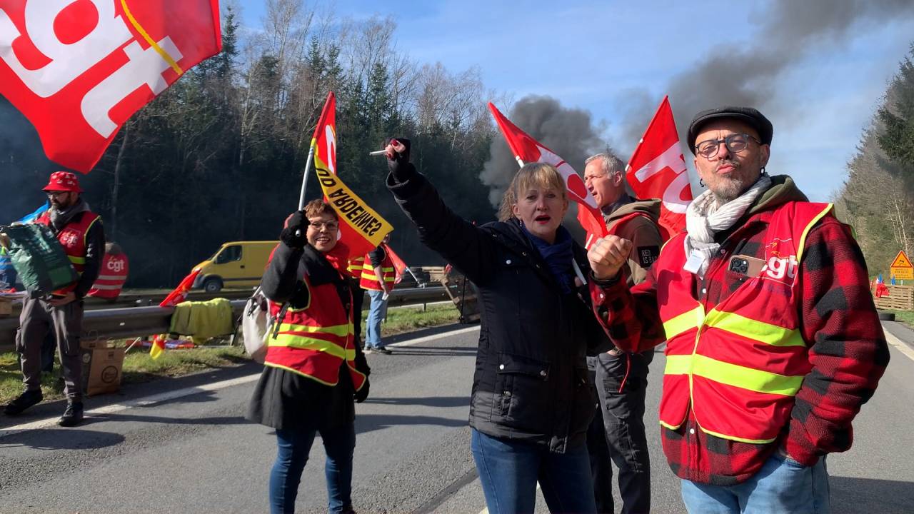 Bouillon : les syndicats français manifestent à la frontière