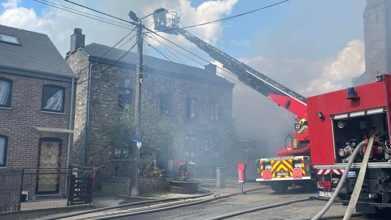 Saint-Hubert : incendie dans deux habitations à Awenne