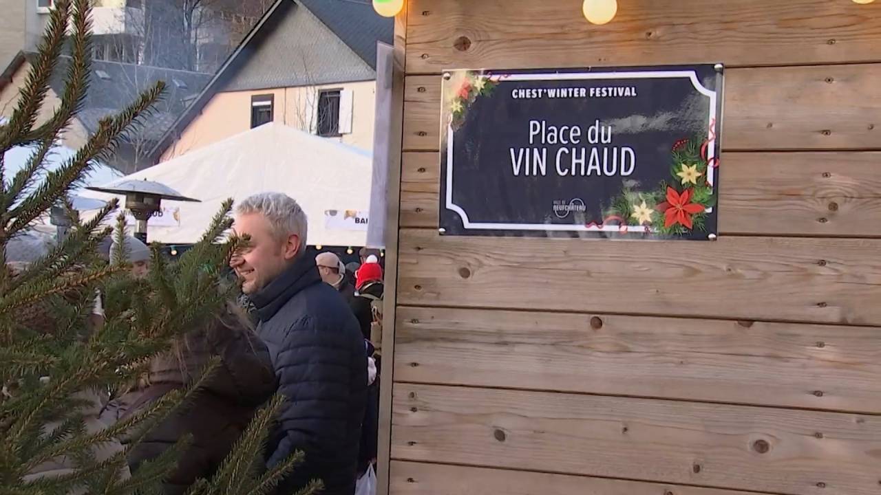 Le marché de Noel a trouvé sa place à Neufchâteau