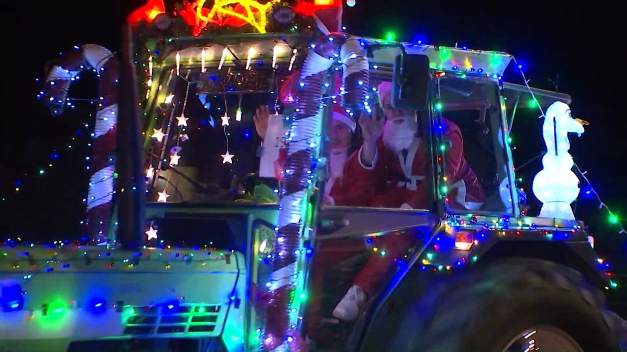 55 tracteurs brillent de mille feux pour les fêtes à Attert