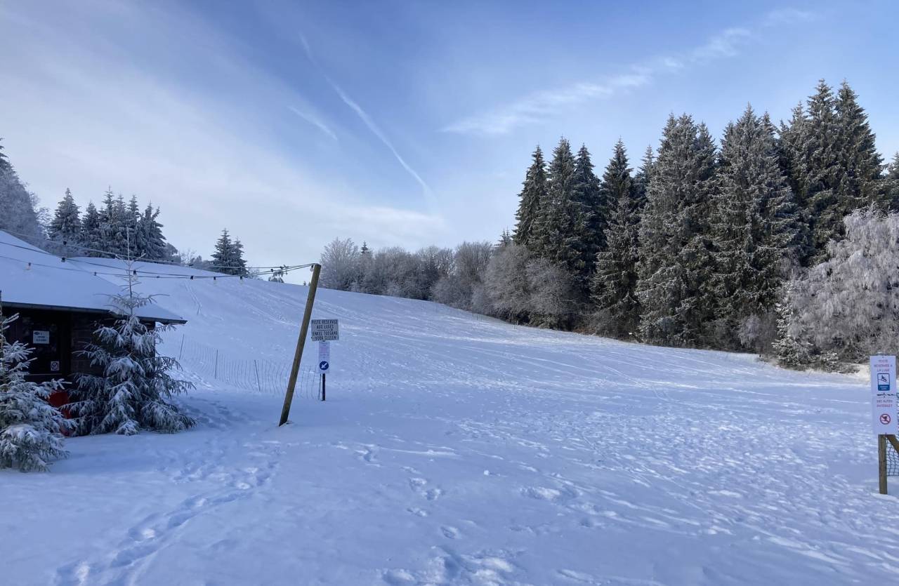 La piste de ski alpin ouverte à la Baraque de Fraiture