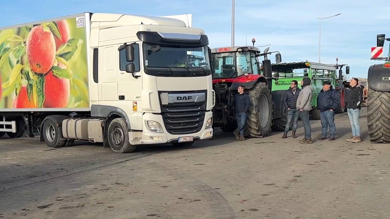 Centre logistique Lidl à Aye : des camions de produits belges sortent au compte-goutte