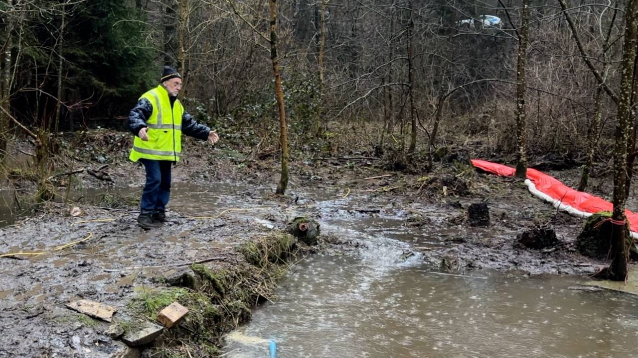 Marbehan : la pollution se déverse encore dans la rivière