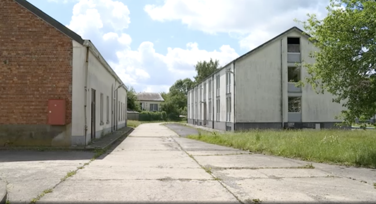Revitalisation de Bastogne Barracks : Borsus a reconnu, Lutgen dégaine