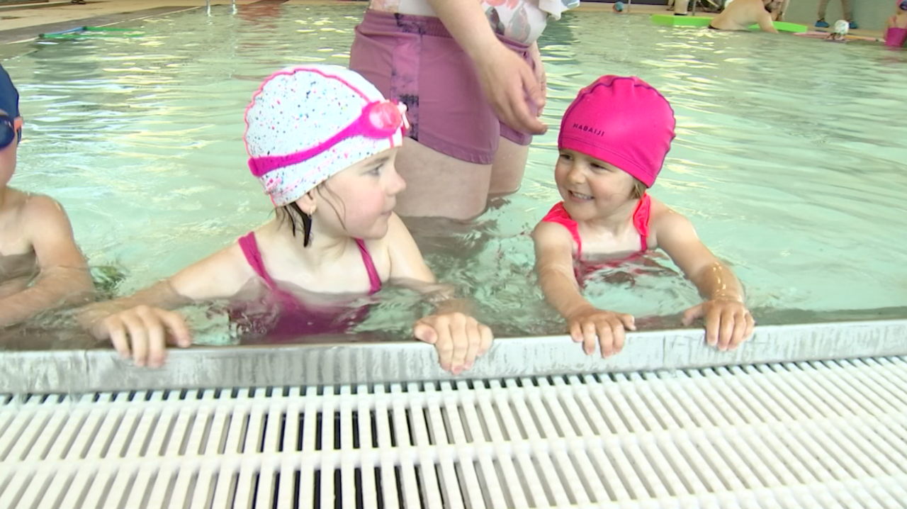 Des nageurs testent la piscine d'Aubange avant l'ouverture