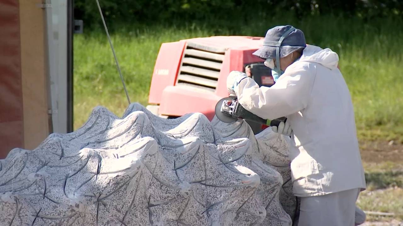 Les souvenirs d'enfance sculptés dans la pierre au 9e symposium de Durbuy