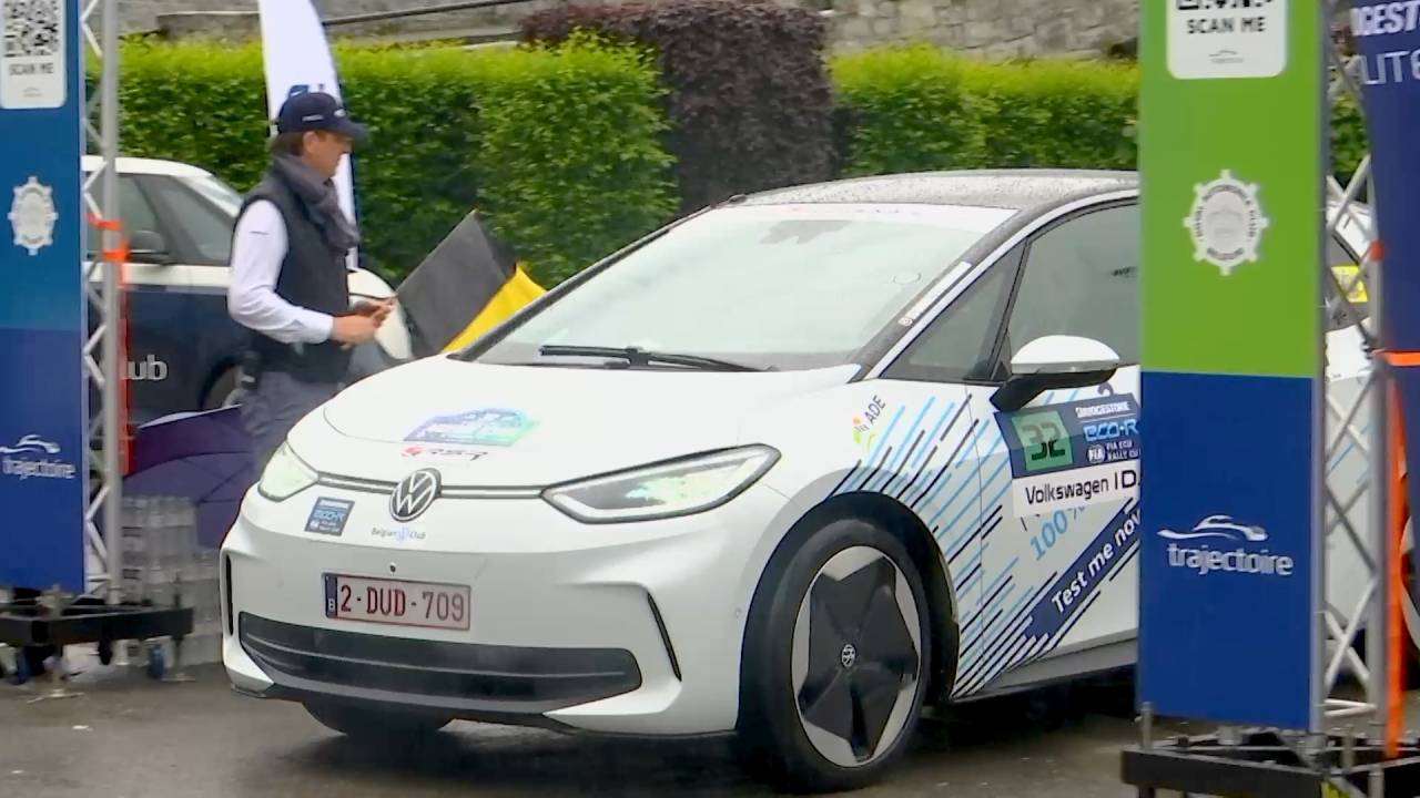 Au départ de Durbuy, 42 pilotes ont parcouru 500Kms avec des voitures électriques