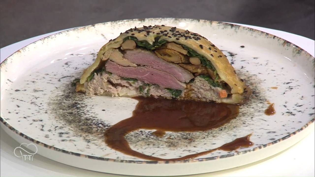 Pithiviers de canard, foie gras et champignons sauvages