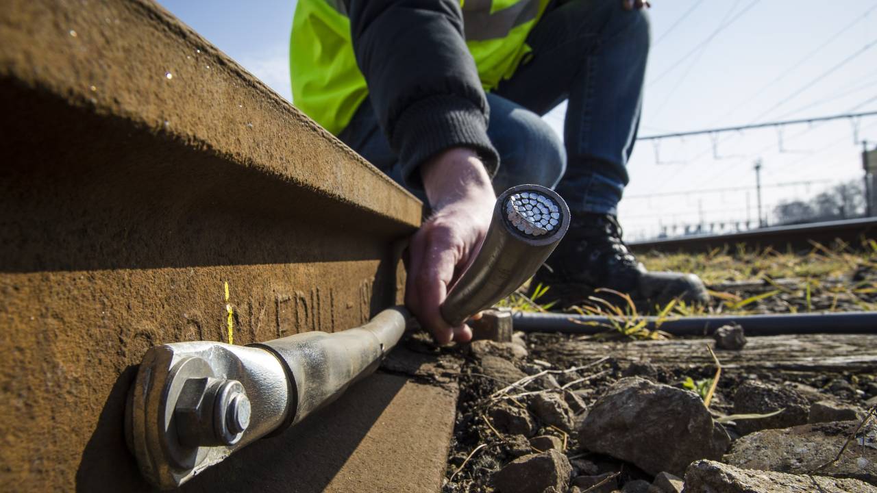 Vols de cables sur le réseau ferroviaire près de Grupont et Marloie