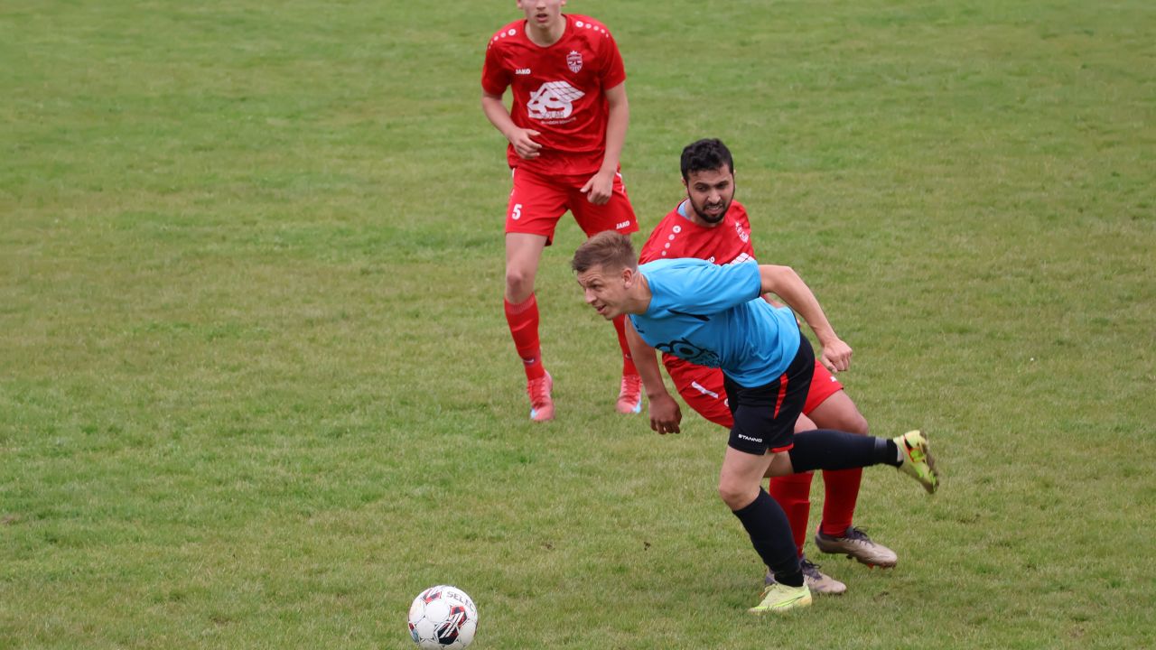 Sans briller, Lierneux s'offre une finale face à Bercheux pour la montée en P1