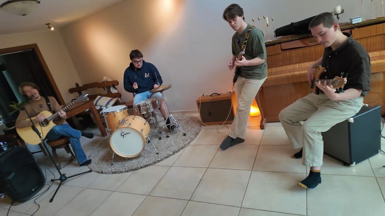 The Bathrobes en route vers un premier album