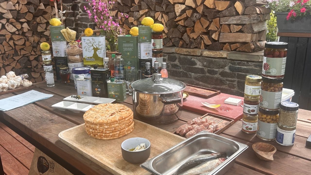 Quand la Crète s’invite au barbecue pour un apéro ensoleillé