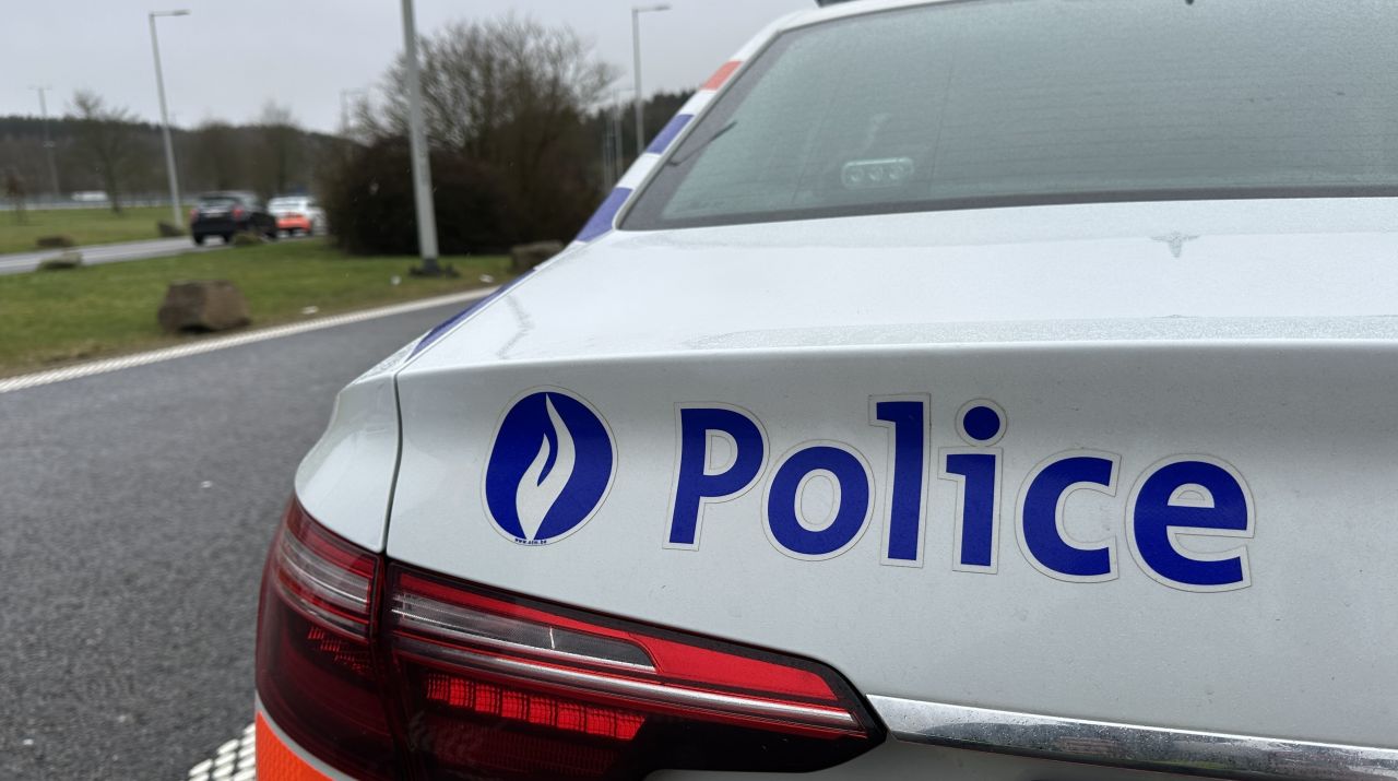 E411 : voitures en panne dans les travaux à hauteur de Libin vers Luxembourg