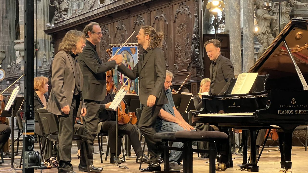 Valère Burnon et son maître en concert à Saint-Hubert