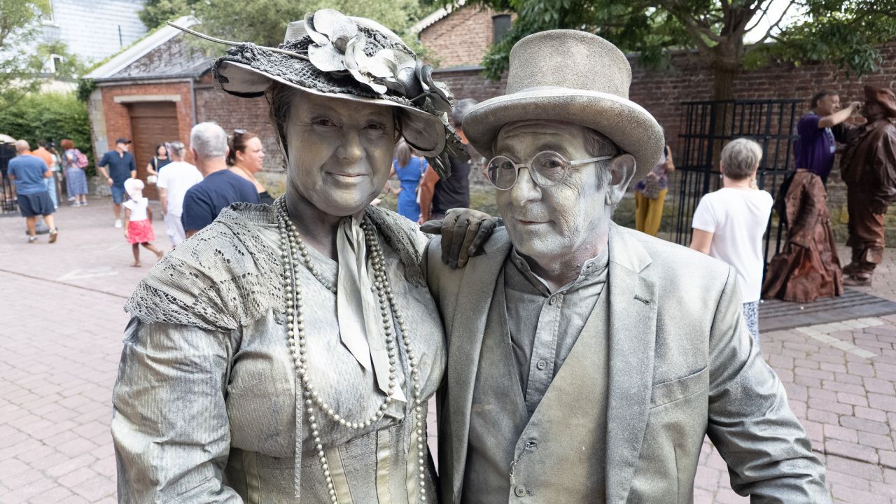 De visiteurs à acteurs : Sophie et Michaël se transforment pour Statues en Marche
