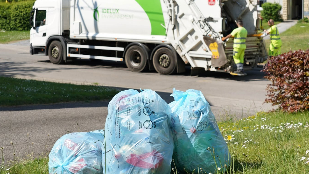 Les sacs bleus ont cinq ans, Idélux s’en félicite !