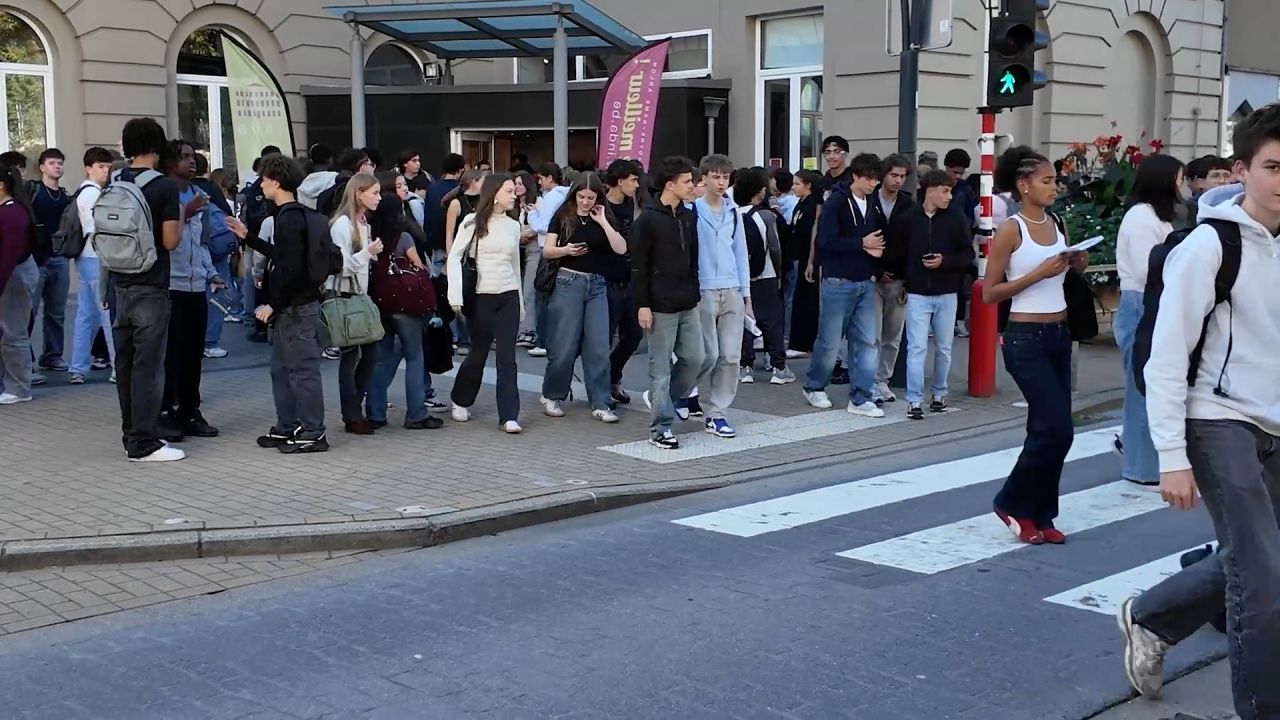 24h après les incidents dans le centre-ville, les élèves arlonais réagissent et les écoles appellent au dialogue