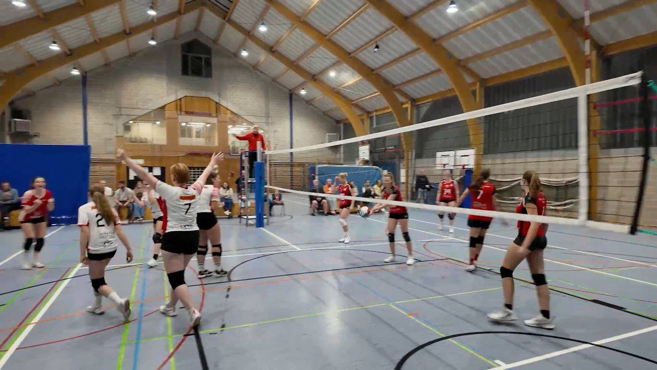 Fin de série pour La Marquise Habay, battu par le VC Bouillon dans ce duel au sommet en P1 dames 