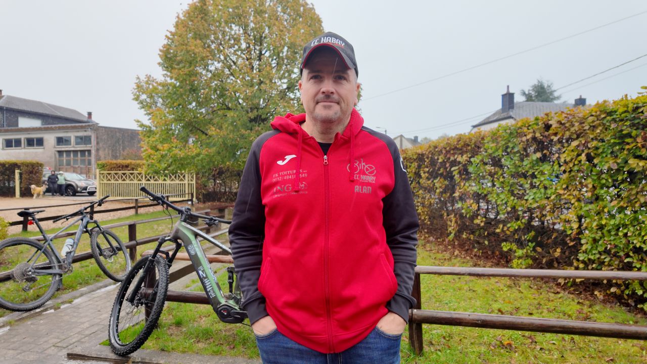 La Déren’ : les cyclistes au rendez-vous malgré la pluie à Habay