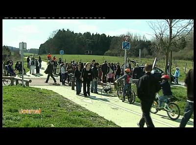 HOTTON-BOURDON MARCHE BLANCHE POUR LES VICTIMES DE LA ROUTE