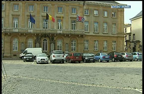 IS PARKING SOUS LA PLACE LEOPOLD A ARLON