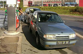 STATIONS SERVICES PRISES D'ASSAUT