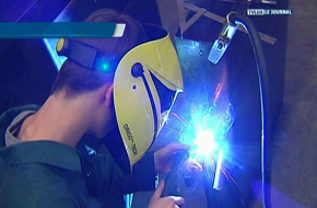 BERTRIX: DES ADOS FABRIQUENT DES POMPES POUR LE MALI