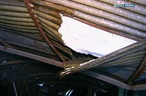 LA NEIGE FAIT DES DEGATS A LEGLISE