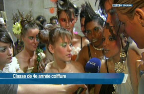 MARCHE DEFILE RECYCLE A L ATHENEE