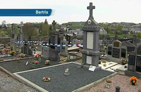 BERTRIX  UNE TOMBE PROFANEE