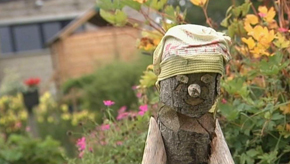 Neufchâteau : Lahérie, village des bonhommes en bois