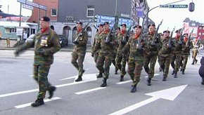 Bastogne : parade de véhicules militaires