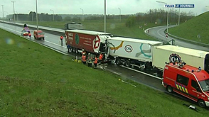 E411: Accident de camions 